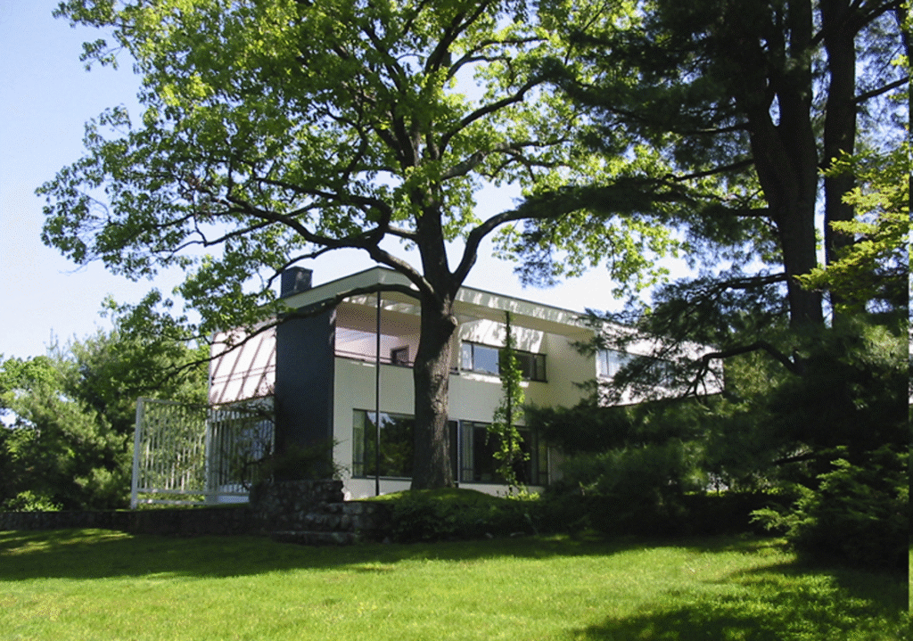 Garden Gropius House SW corner