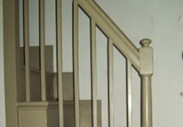 5-centerstaircase_-_364_x_253