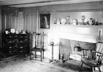 32-eastparlorin1897_-_364_x_253