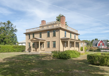 1-quincyhouseexterior_-_364_x_253