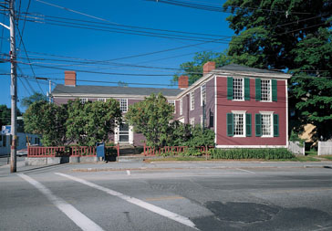 6-exteriorfacadefromthestreet
