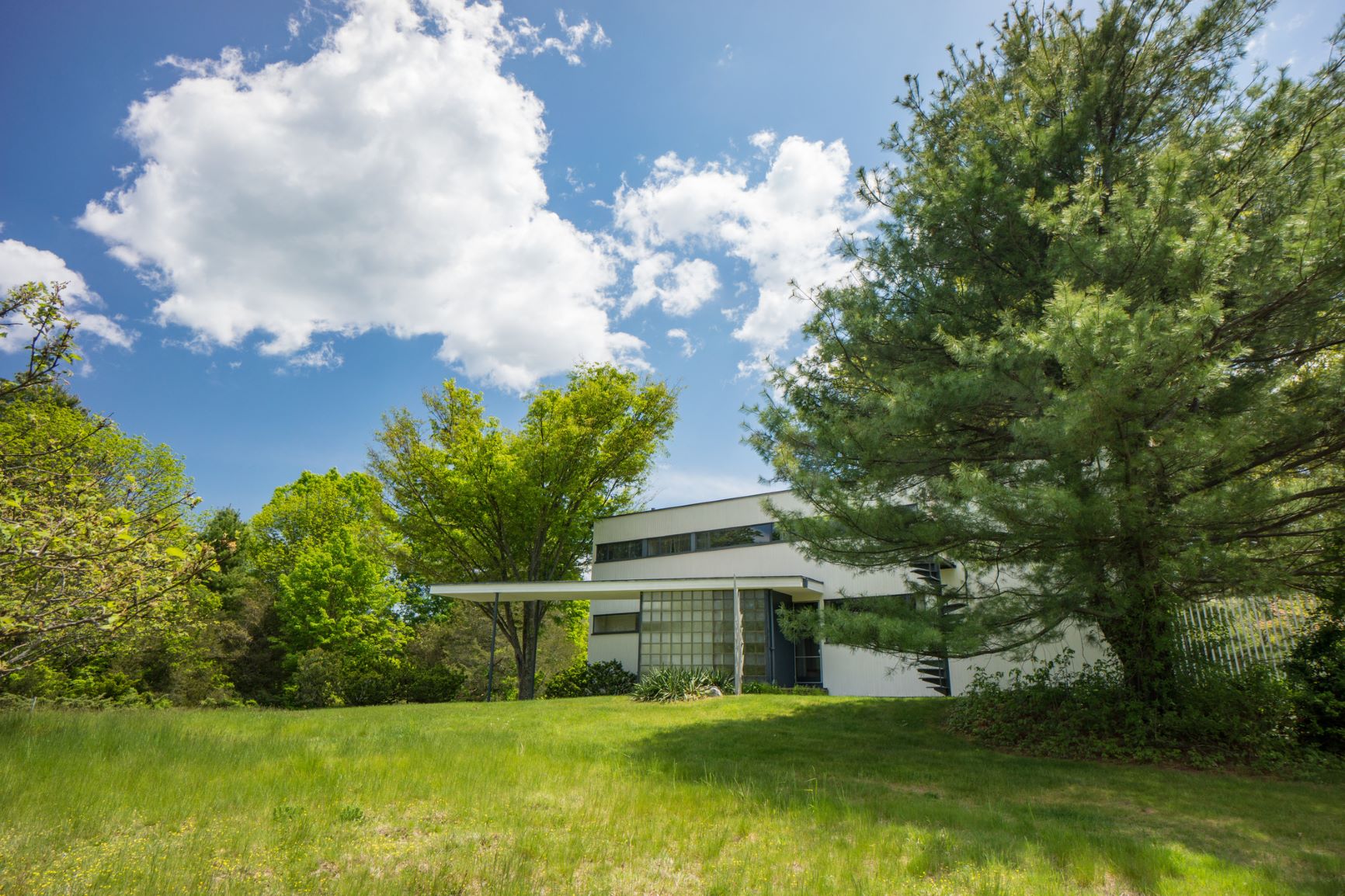 Exterior of Gropius House