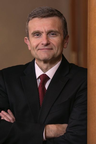 Amir Pasic headshot