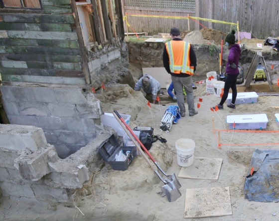 Home Makeover Reveals War of 1812 Burials