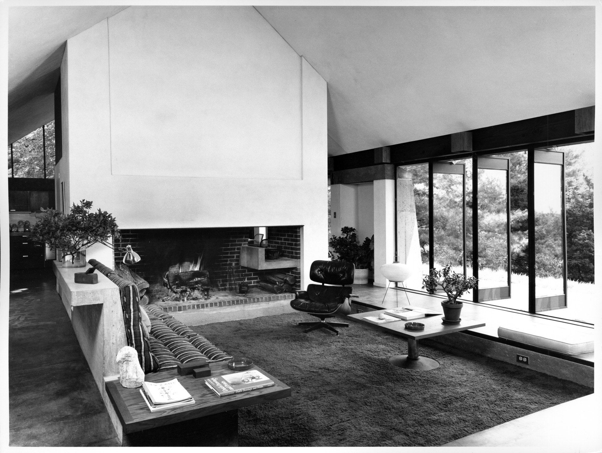 Modern Houses on the Cusp of History