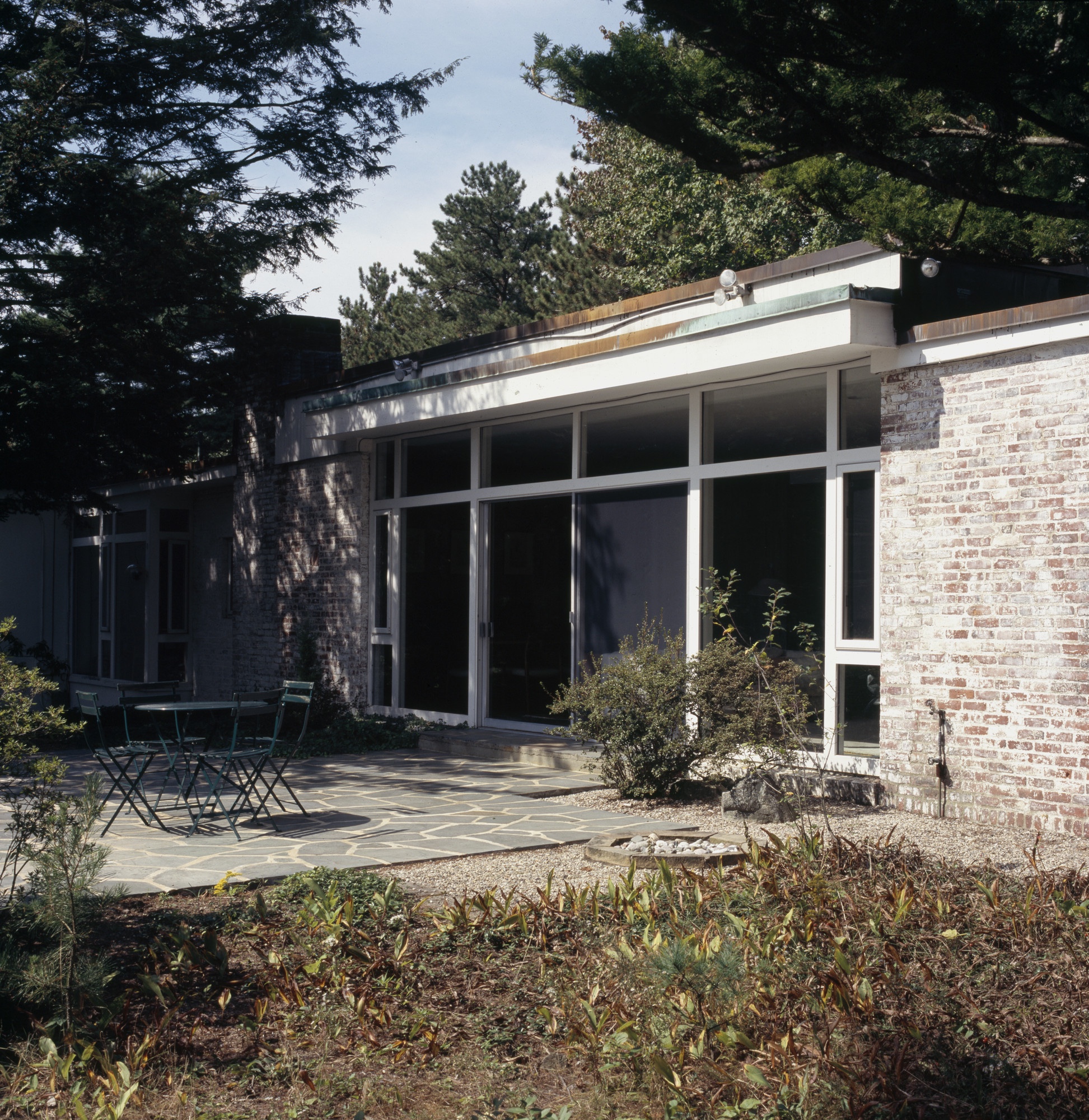Preserving a Modern House