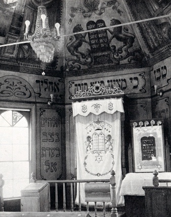 A Rare Mural on the Move
