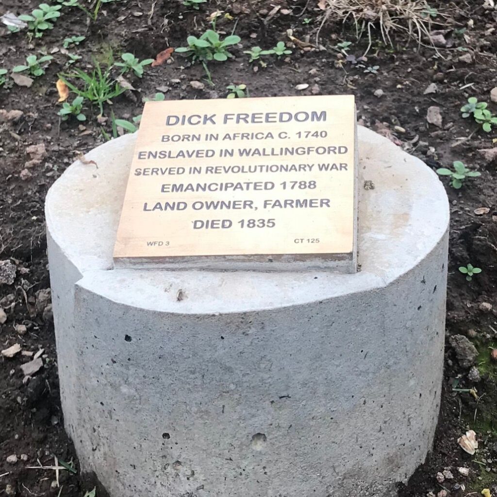 Plaque honoring Dick Freedom: Revolutionary War veteran, emancipated 1788, landowner, passed in 1835.